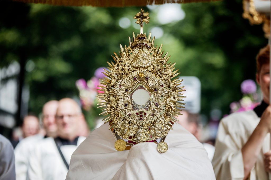 Festa de Corpus Christi, momento que une o homem com o Corpo de Cristo